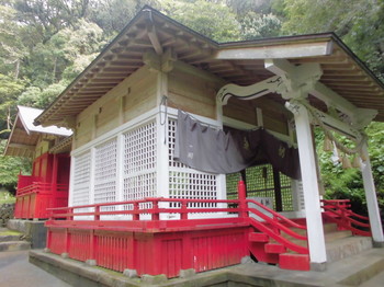 串間市　瀧山神社　ご社殿２.JPG